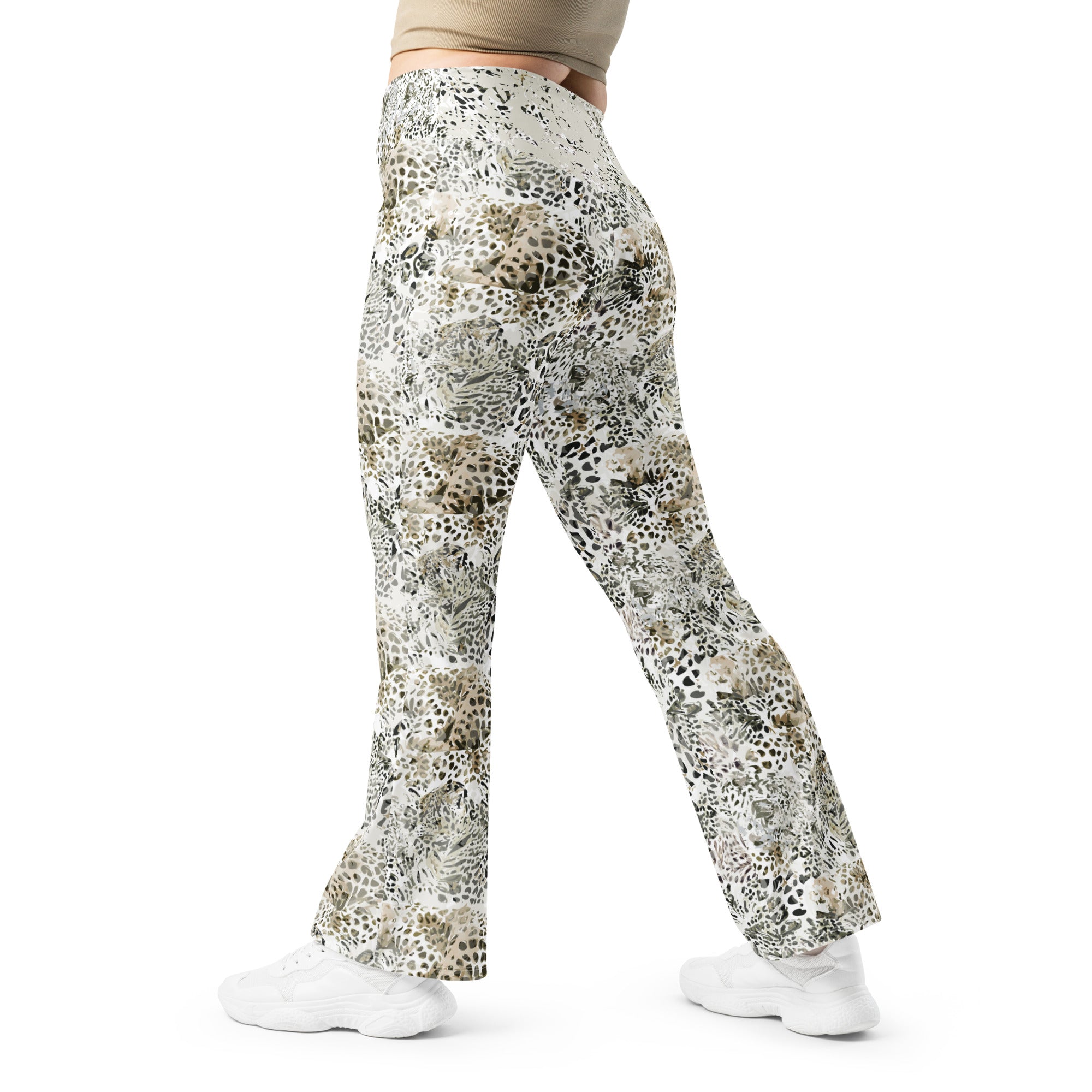 Cheetahs Galore Flare leggings