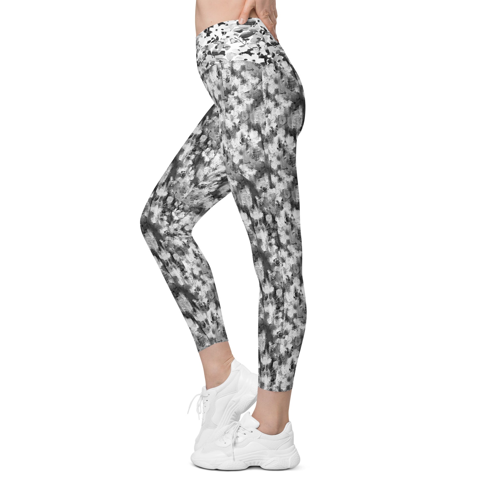 Black and White Blurred Flowers Crossover leggings with pockets